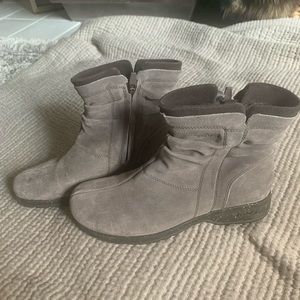 Teva boots